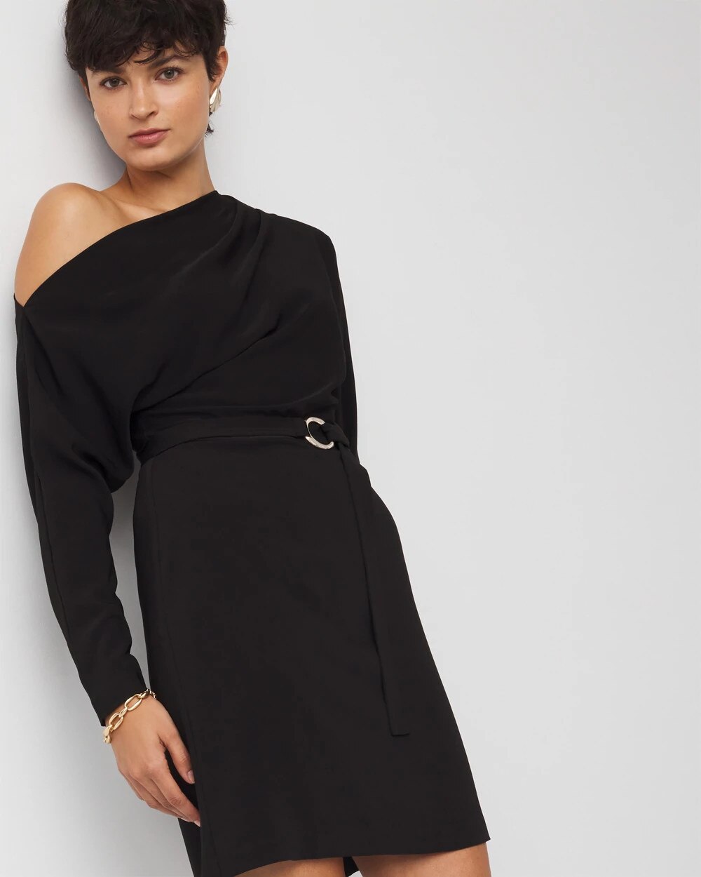 WHBM_Asym20OTS20Mini_570402151_BLK000001_OF_ALT201.jpeg