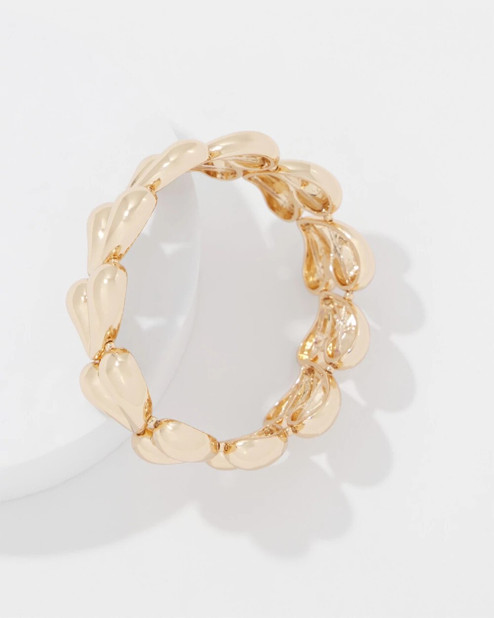 WHBM_BR20Gld20Sculpted20Heart_570404470_TAN000932_TT_ALT201.jpeg
