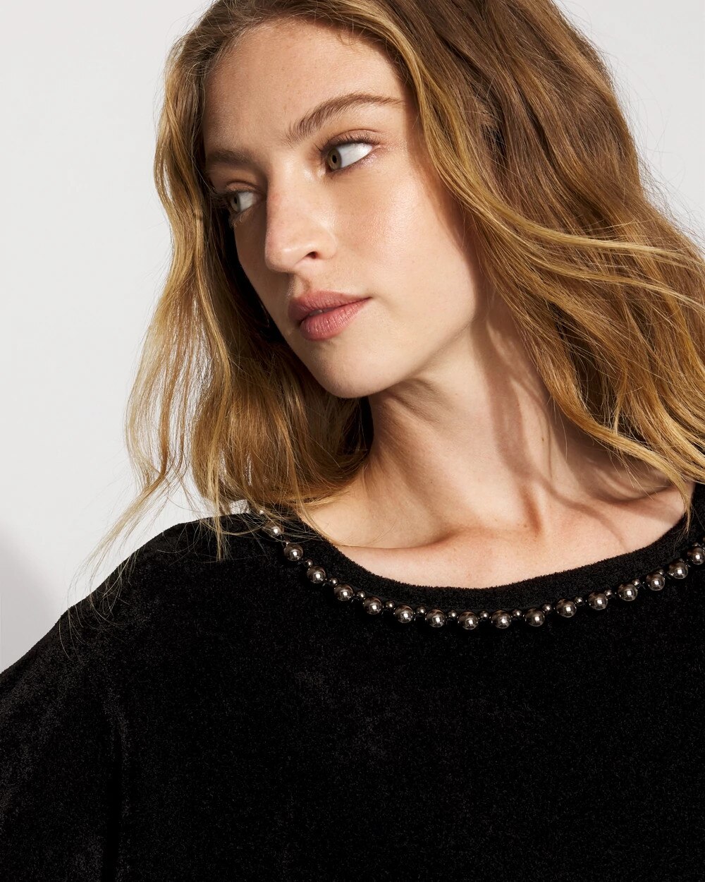 WHBM_Beaded20Neck20Chenille20PO_570401087_BLK000001_OF_ALT202.jpeg