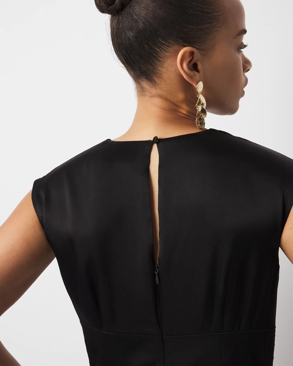 WHBM_CS20Flutter20Midi_570391445_BLK000001_OF_ALT202.jpeg