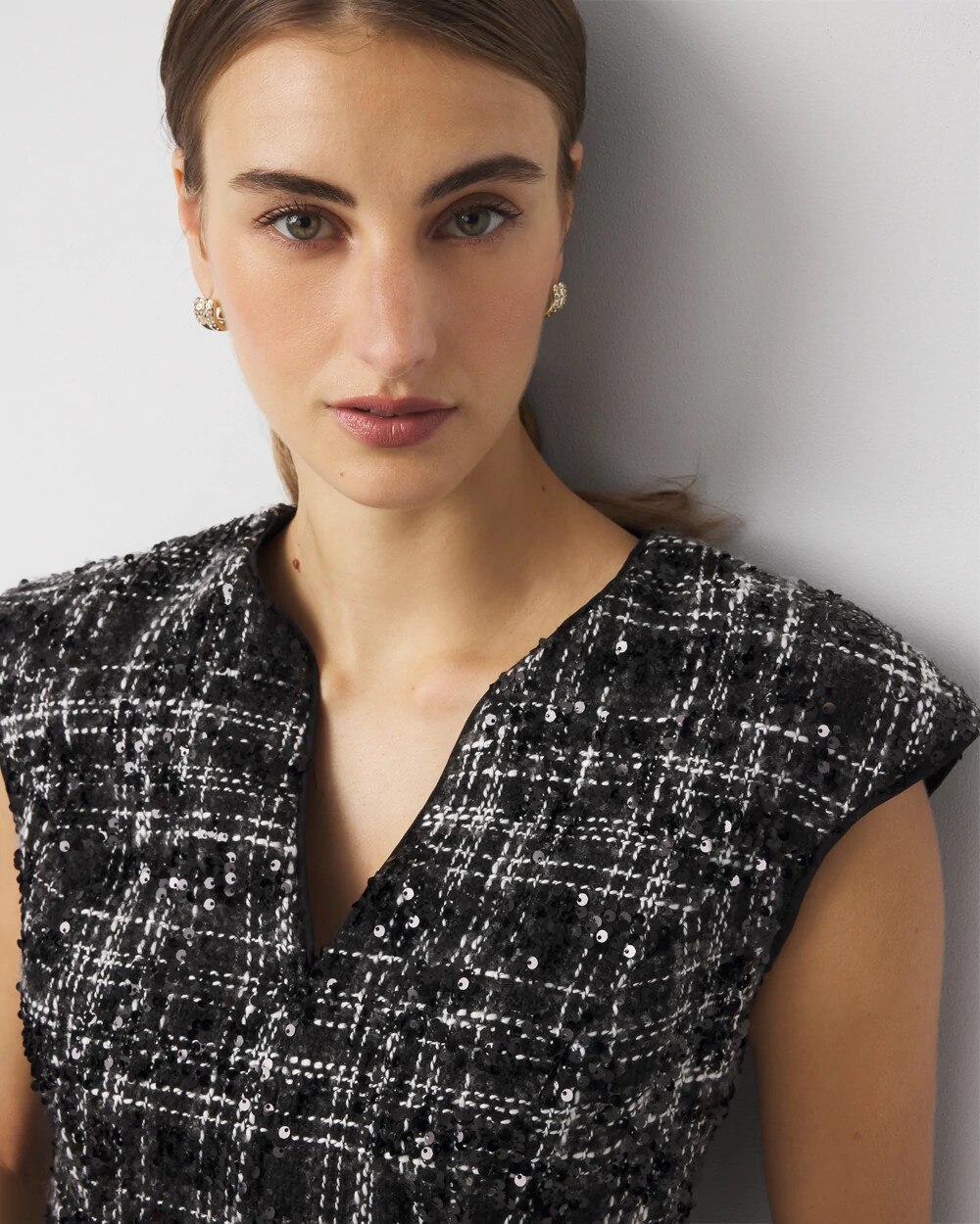 WHBM_CS20V-Nk20Tweed20Sqn20Mini_570401960_BLK007289_OF_ALT202.jpeg