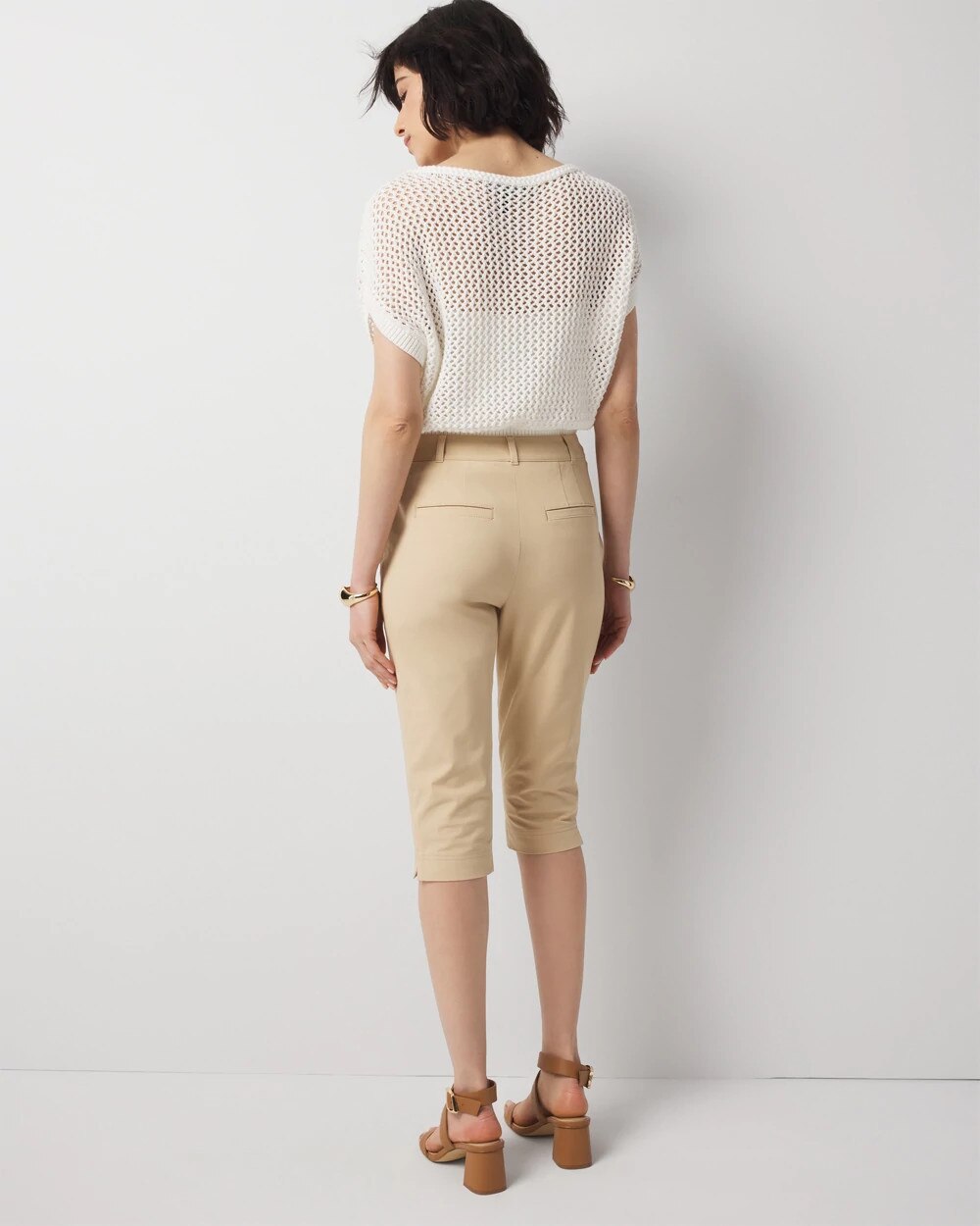 WHBM_Casual20Elle20Slim20Capri_570392984_NEU006076_OF_ALT201.jpeg