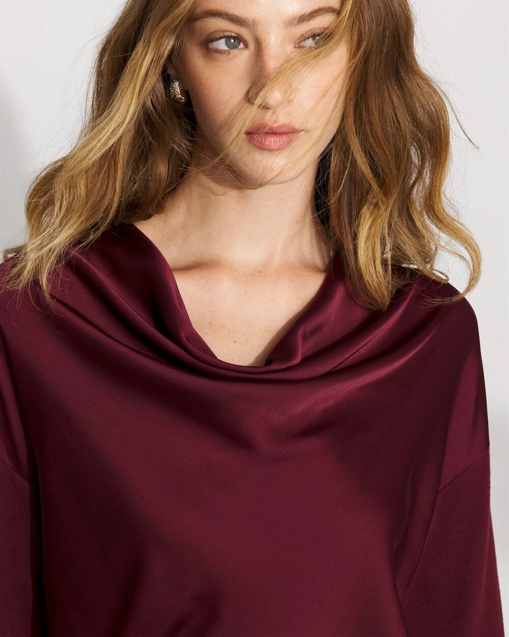 WHBM_Cowl20Nk20Mixed20Media20Snit_570400743_RED006838_OF_ALT202.jpeg