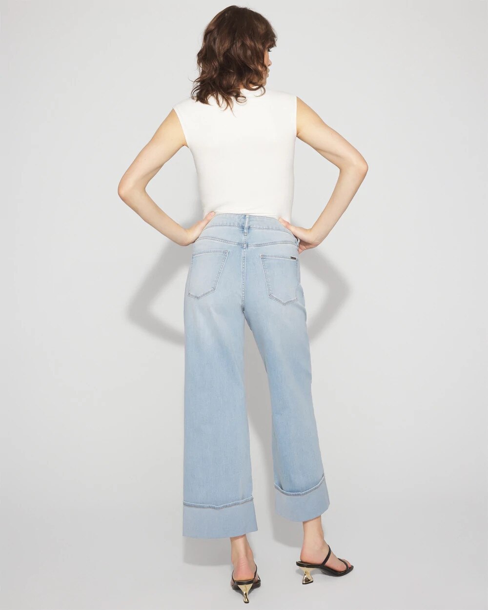 WHBM_Cuff20Wide20Leg20Crop_570384800_BLU006586_OF_ALT201.jpeg