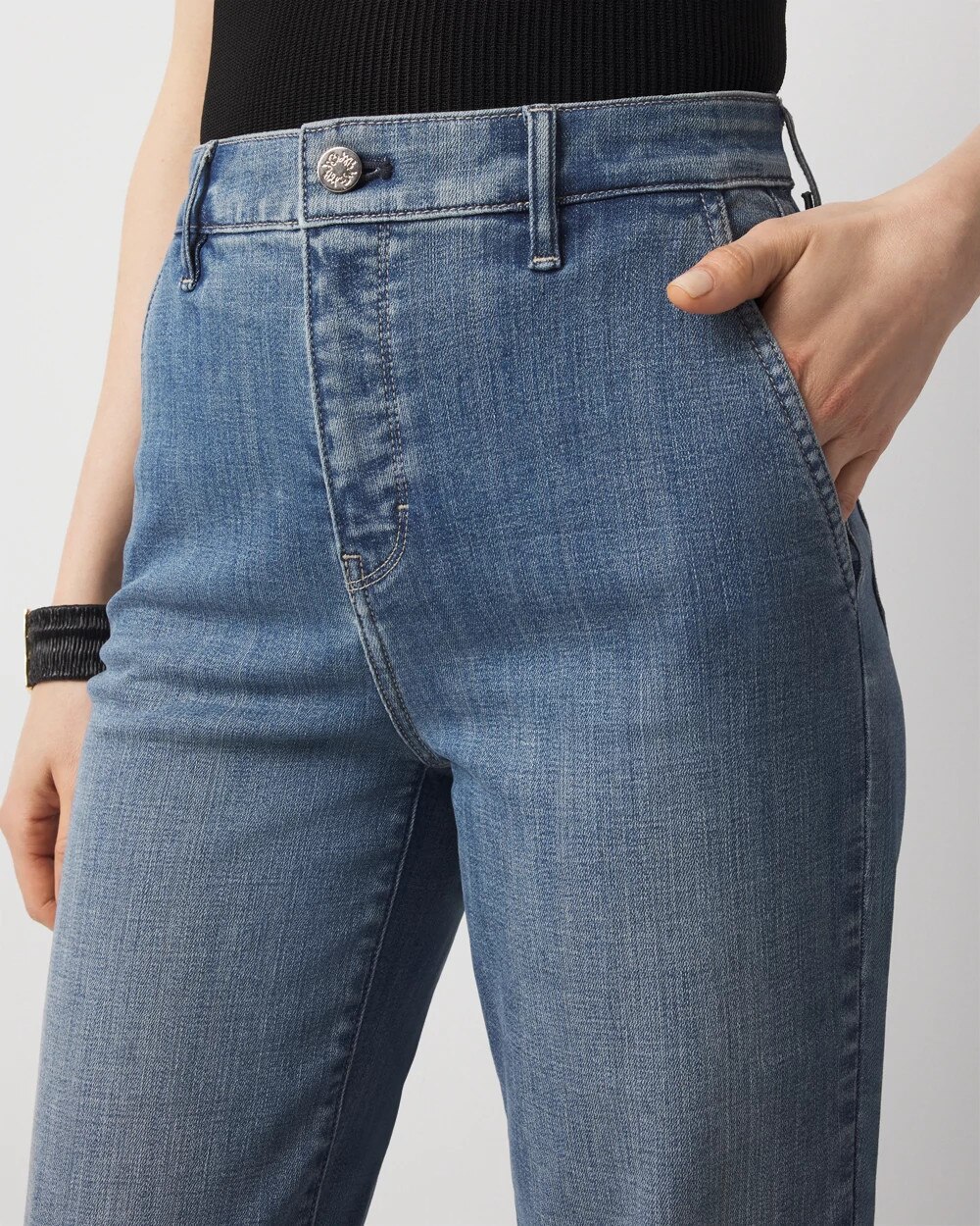WHBM_Cuffed20Relaxed20Straight_570392070_BLU004872_OF_ALT202.jpeg