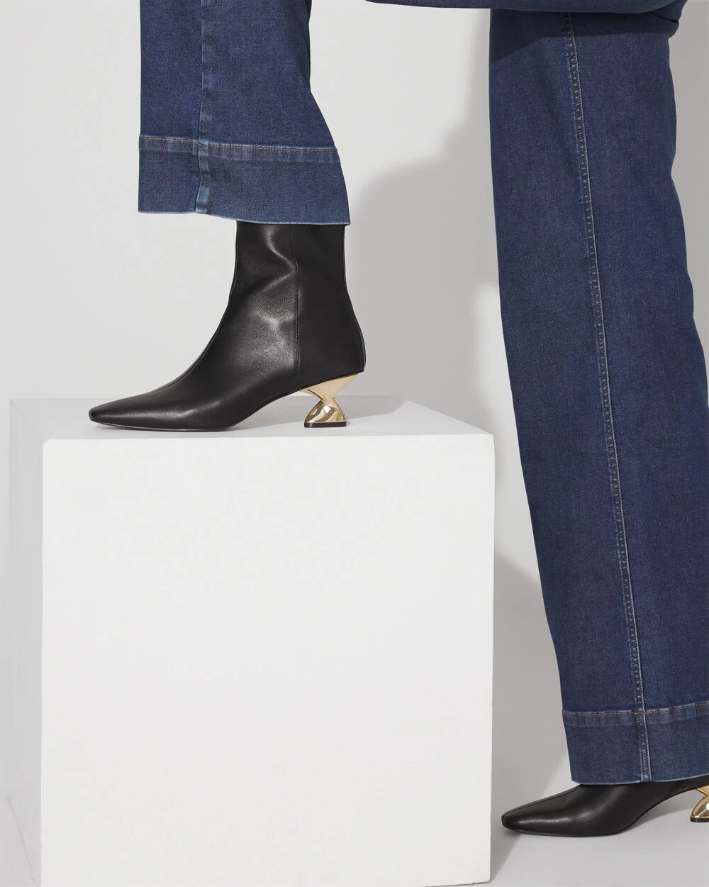 WHBM_Gold20Twist20Heeled20Boot_570393516_BLK000001_OF_MAIN.jpeg