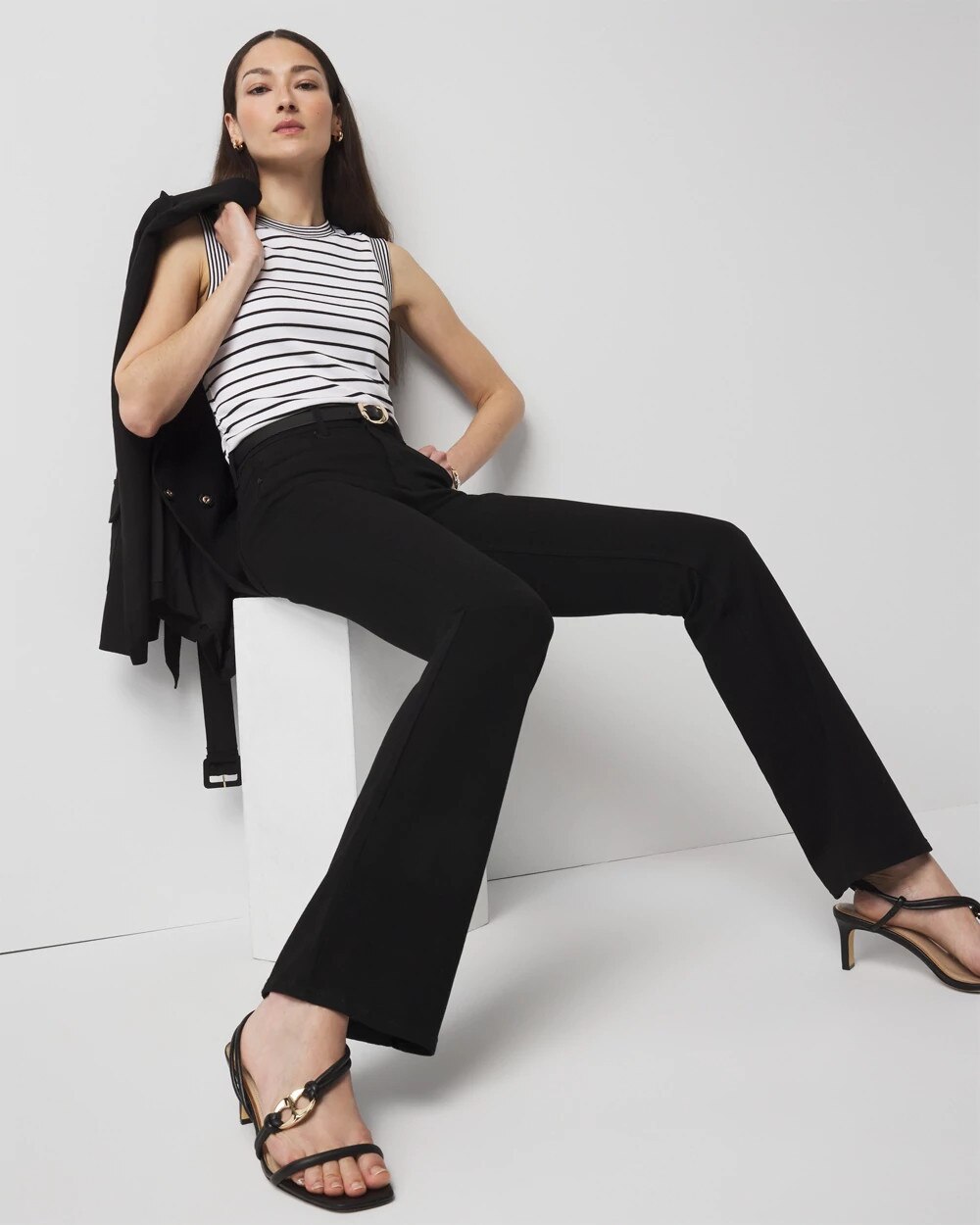 WHBM_HR20Sculpt20Skny20Flare_570294824_BLK000001_OF_ALT203.jpeg