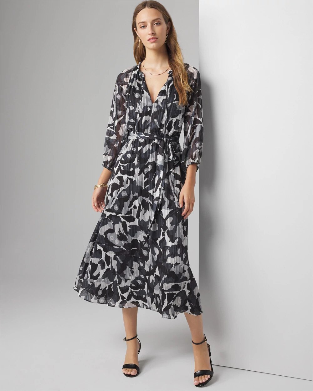 WHBM_LS2020Printed20Midi_570378355_BLK006199_OF_MAIN-3.jpeg