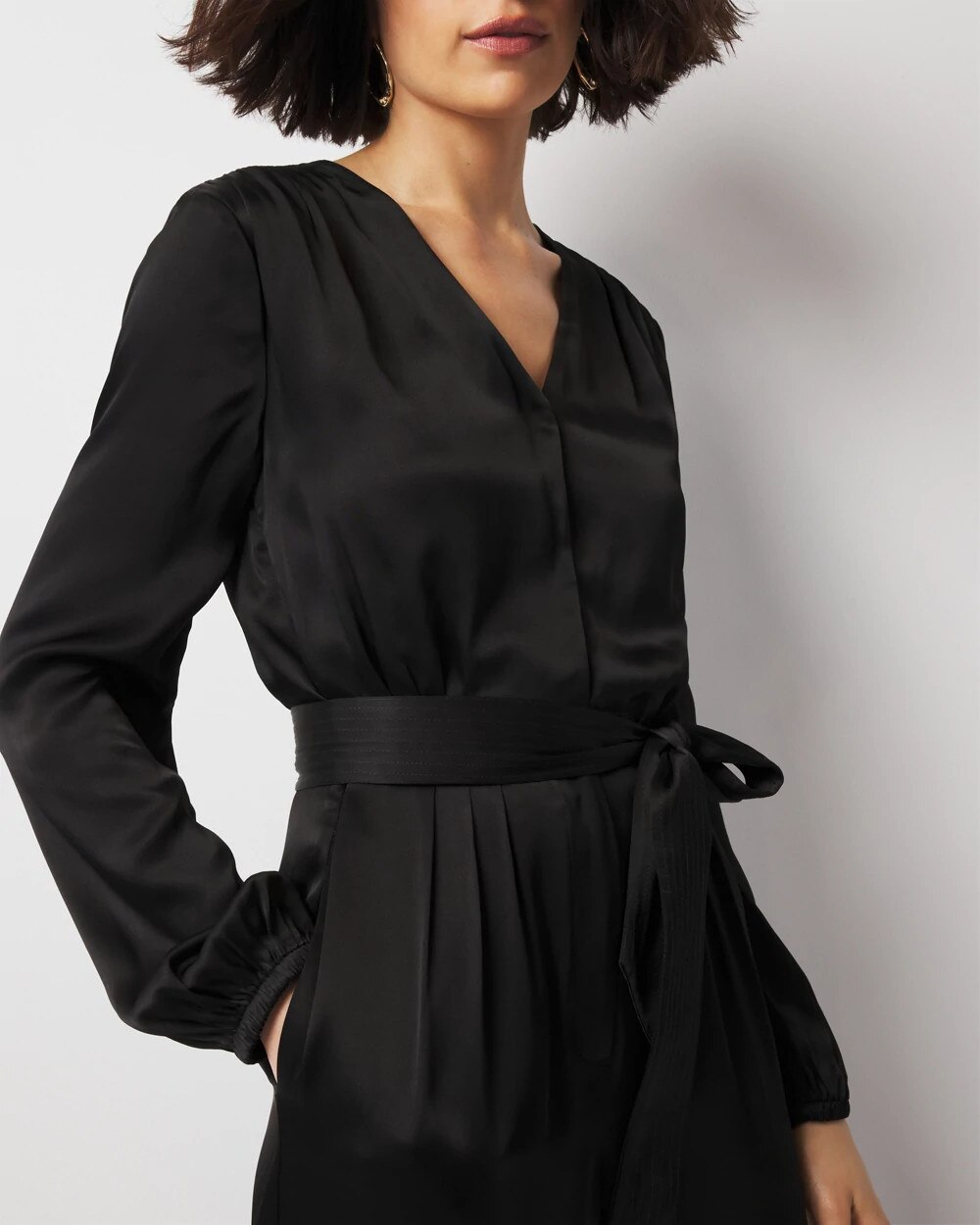 WHBM_LS20Vnk20Satin20Jumpsuit_570385389_BLK000001_OF_ALT202.jpeg