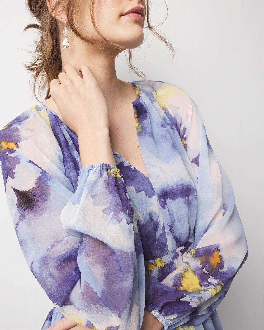 WHBM_LS20Vnk20Waist20Detail20Blse_570386112_IVO006596_OF_ALT202.jpeg