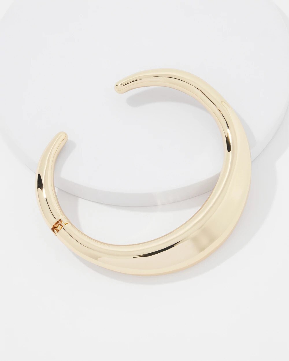 WHBM_NK20Gld20Sculptural20Collar_570393080_TAN000932_TT_ALT201.jpeg