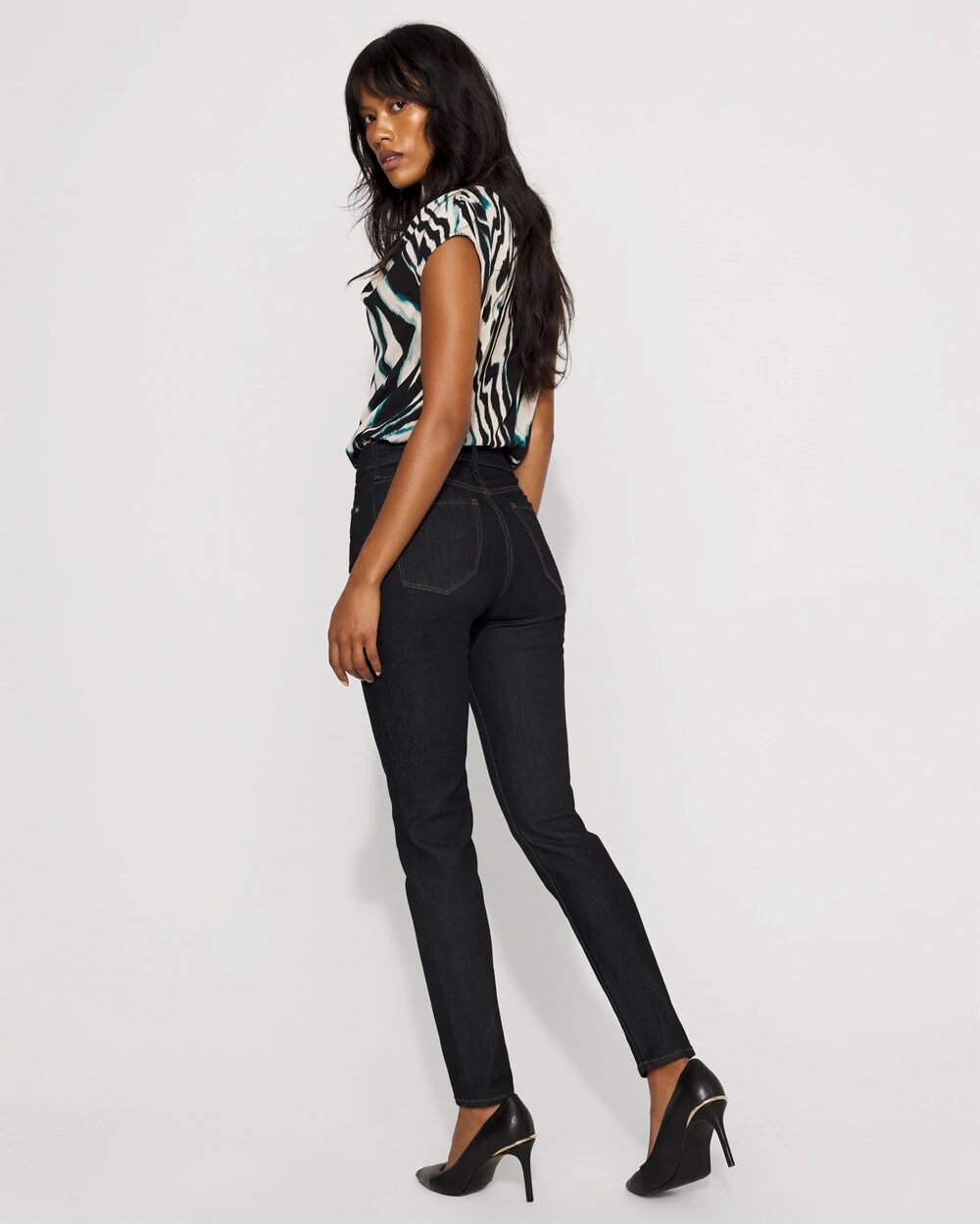 WHBM_New20Skinny20520Pocket_570393337_BLU002770_OF_ALT201.jpeg