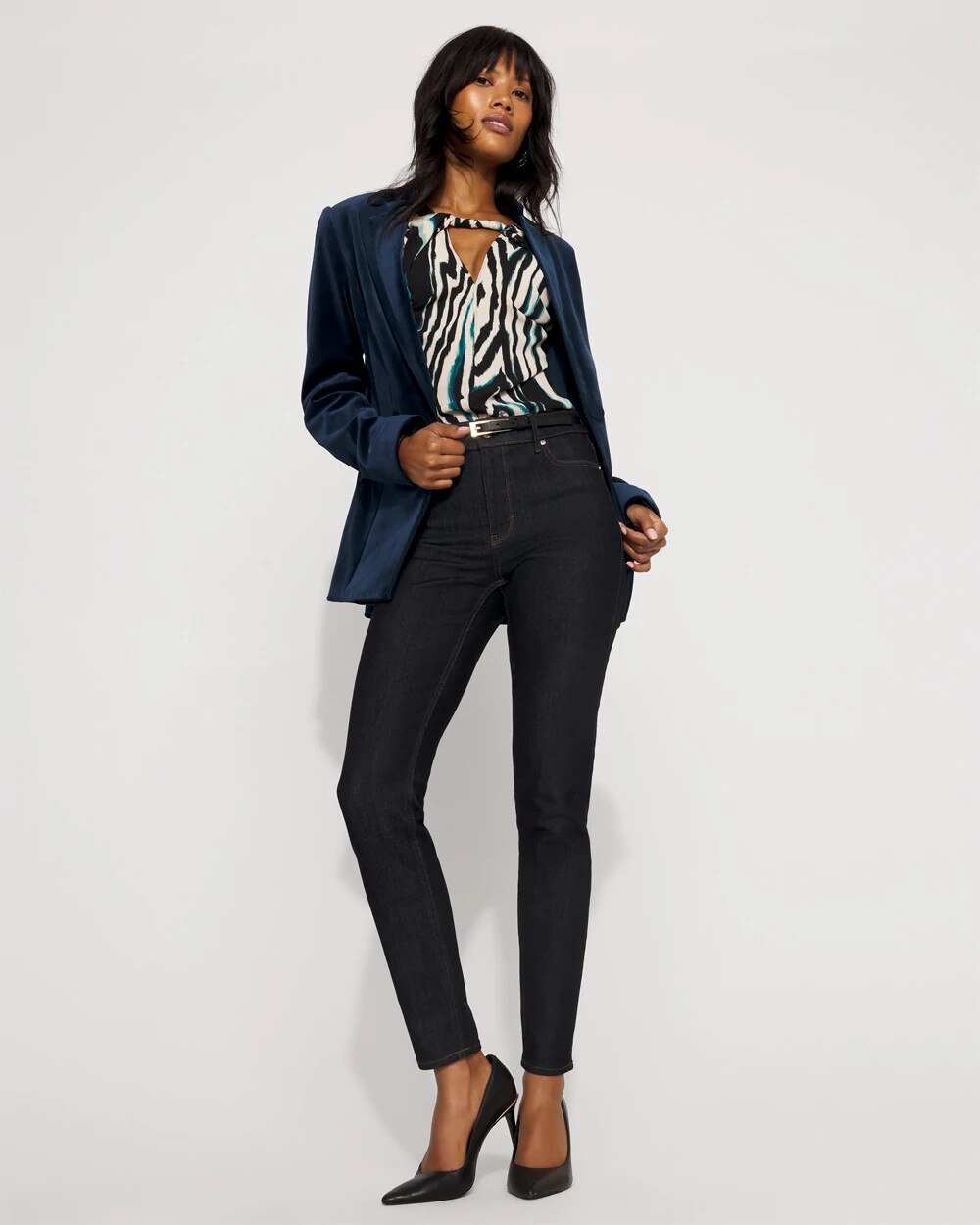 WHBM_New20Skinny20520Pocket_570393390_BLU002770_OF_ALT203.jpeg