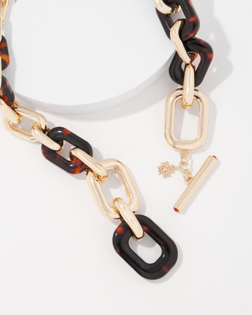 WHBM_Nk20Gld20Tort20Link20Toggle_570398992_BLK000923_TT_ALT202.jpeg