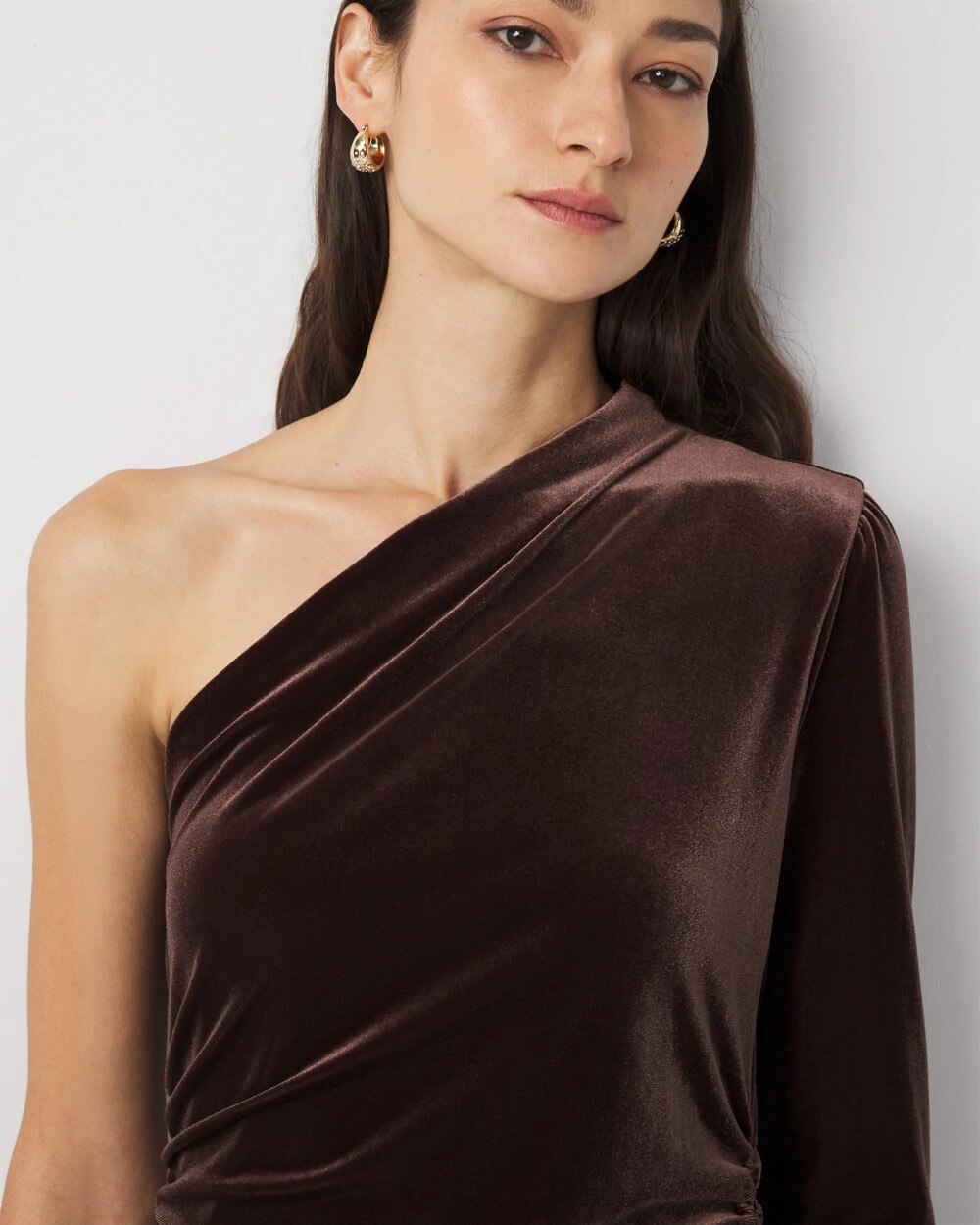 WHBM_OS20Cinched20Velvet20Midi_570400150_BRN007192_OF_ALT202-1.jpeg