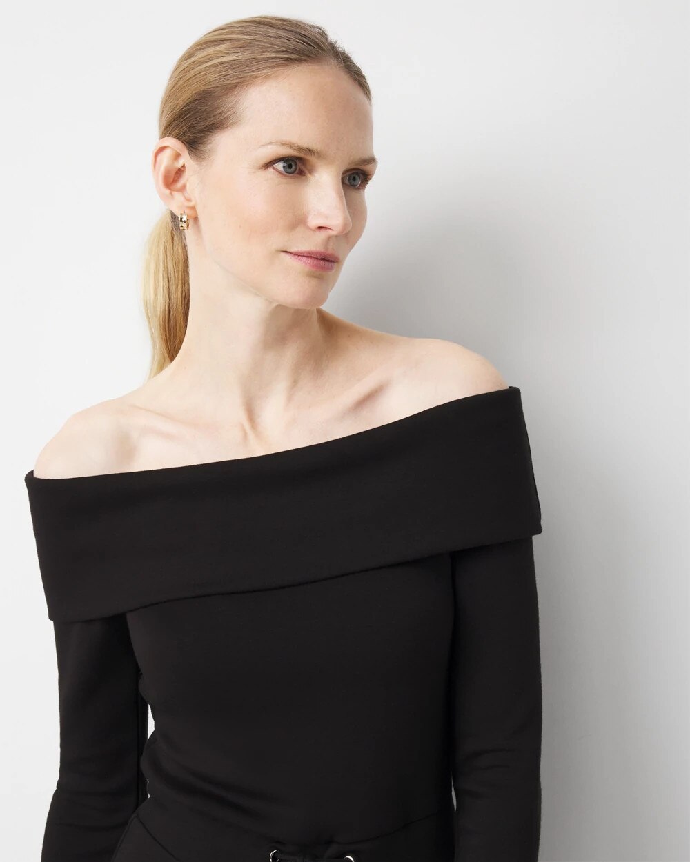 WHBM_OTS20LS20Foldover20Jumpsuit_570400158_BLK000001_OF_ALT202.jpeg