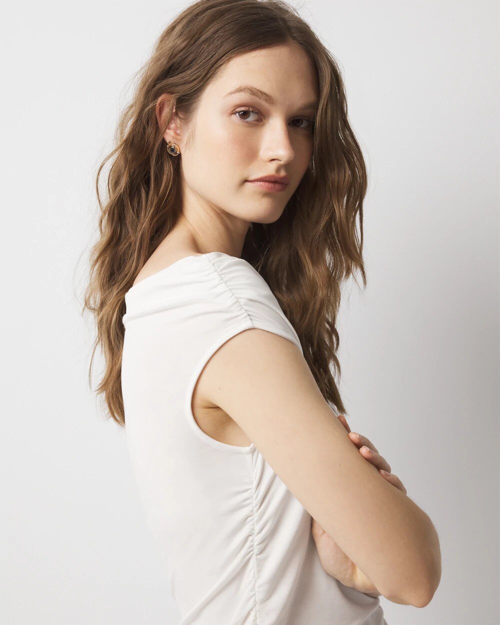 WHBM_OTS20Shirred20Top_570384911_IVO000190_OF_ALT202.jpeg