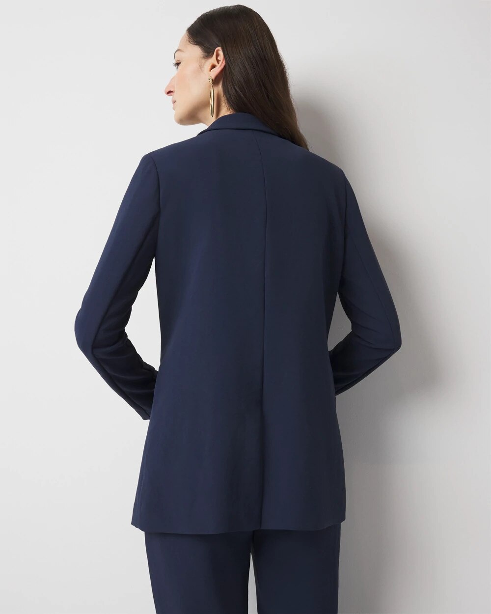 WHBM_Open20Front20Crepe20Blazer_570387967_BLU001526_OF_ALT203.jpeg