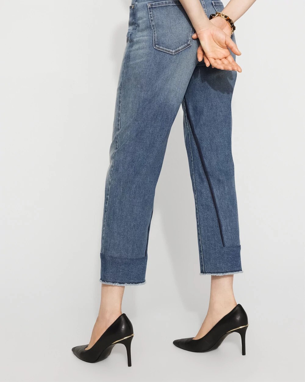 WHBM_Pieced20Laser20Straight_570394723_BLU007050_OF_ALT202.jpeg