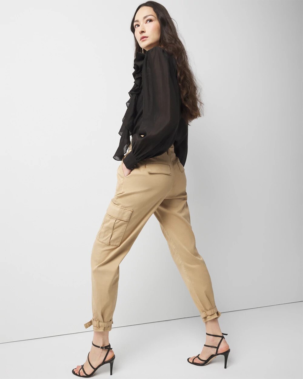 WHBM_Pret20Cargo20Tprd20Ankle_570386354_NEU006517_OF_ALT201-1.jpeg