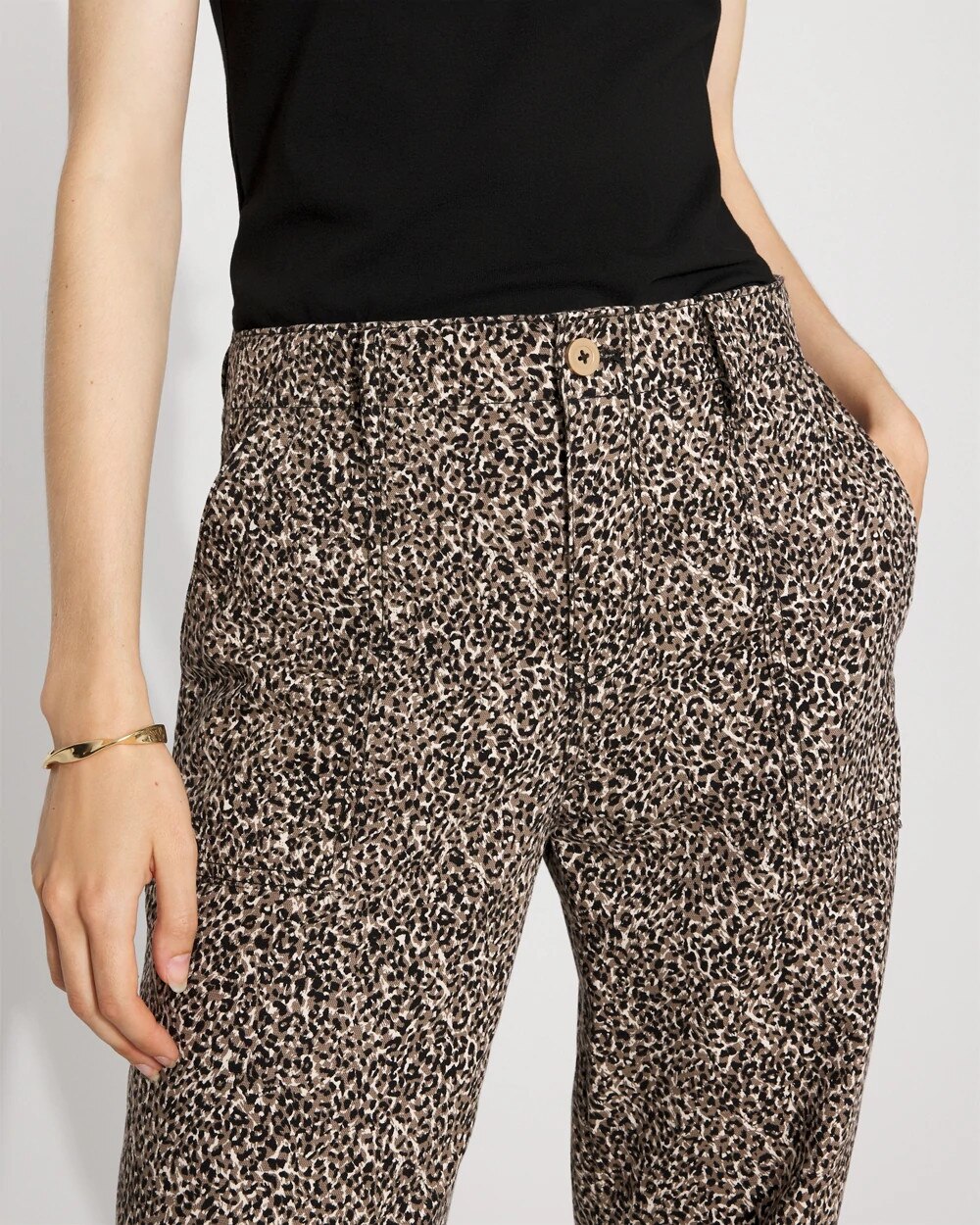 WHBM_Pret20Prntd20Relax20Ankle_570397293_BLK006898_OF_ALT202.jpeg