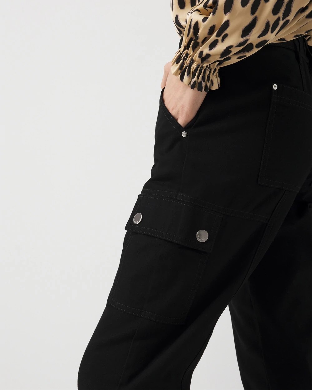 WHBM_Pret20Tapered20Crop_570403550_BLK000001_OF_ALT202.jpeg