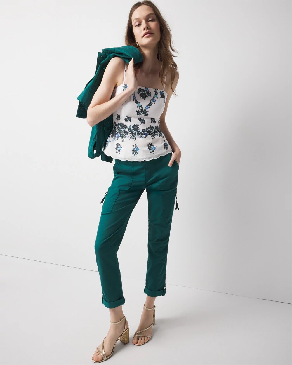 WHBM_SL20Printed20Top_570392725_WHT006805_OF_ALT201.jpeg