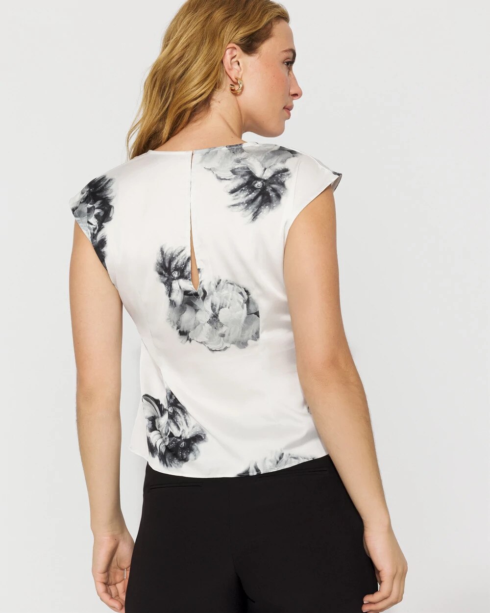 WHBM_SL20Satin20Vnk20Shell_570397747_BLK006937_OF_ALT203.jpeg