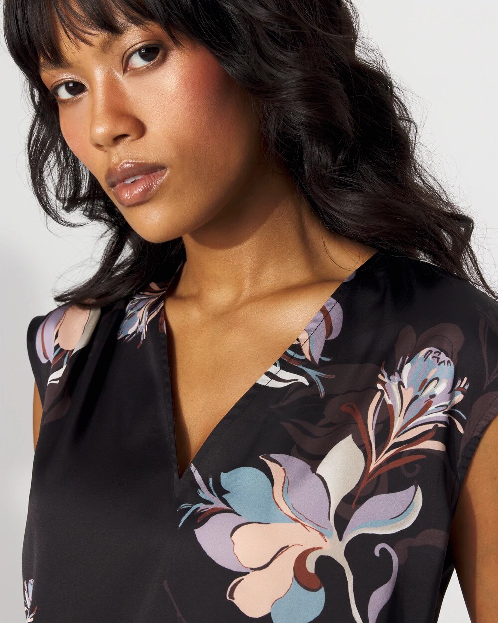 WHBM_SL20Satin20Vnk20Shell_570398954_BLK007116_OF_ALT202.jpeg