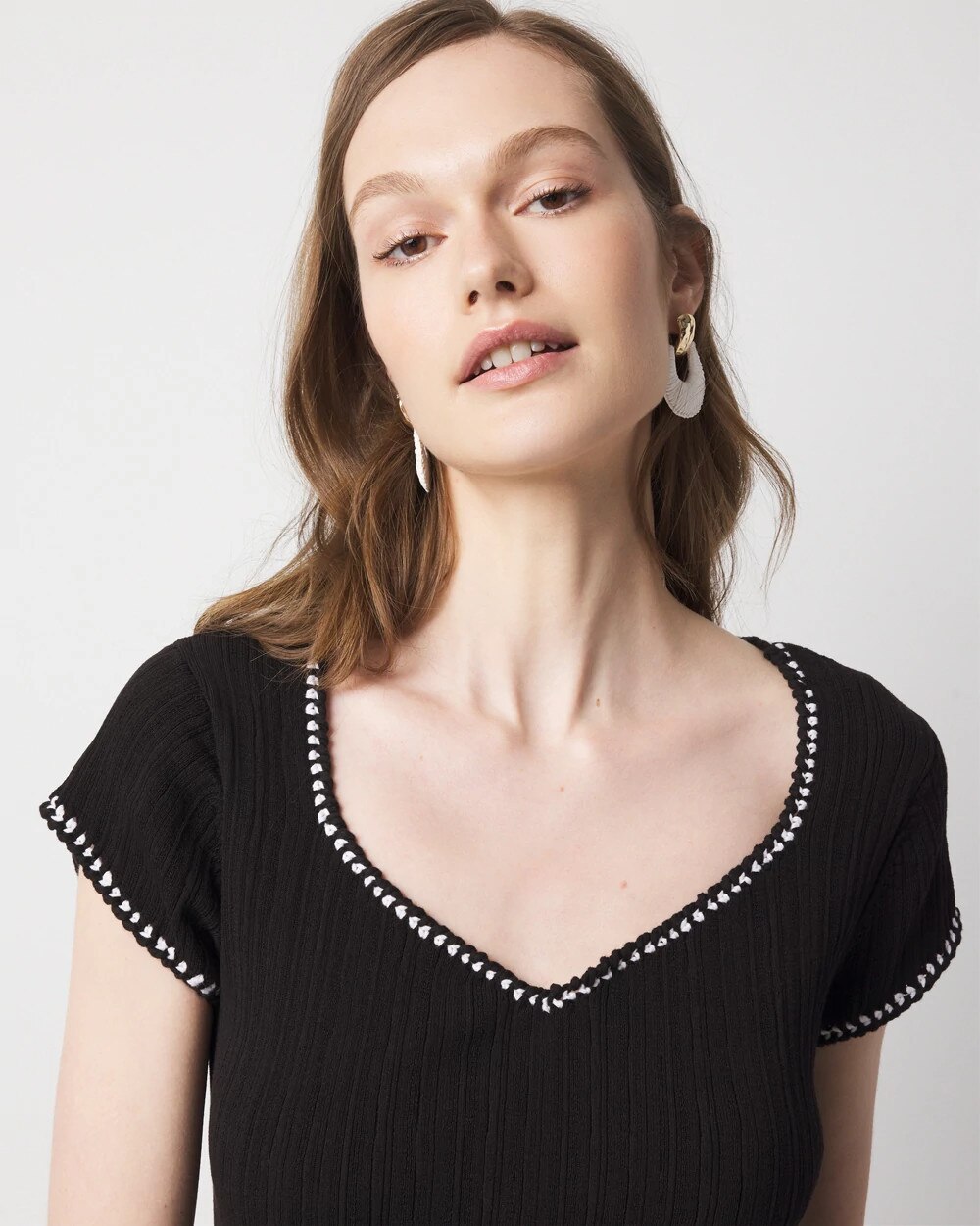 WHBM_SS20Contrast20Sweater20Midi_570391952_BLK000001_OF_ALT202-1.jpeg