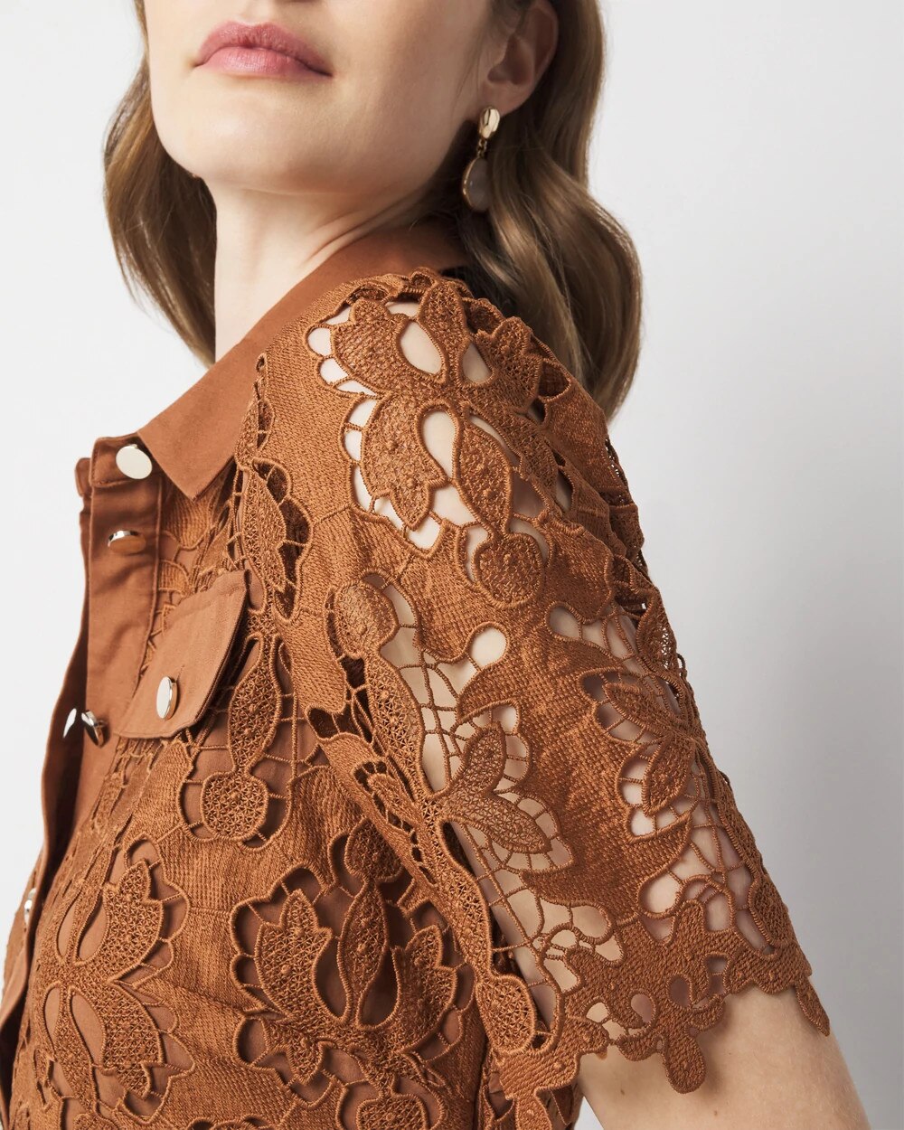 WHBM_SS20Lace20Shirtdress_570391405_NEU002358_OF_ALT202.jpeg