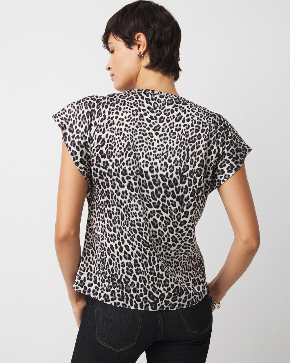 WHBM_SS20Seamed20Flttr20Slv20Satin_570400996_BLK007227_OF_ALT203-1.jpeg