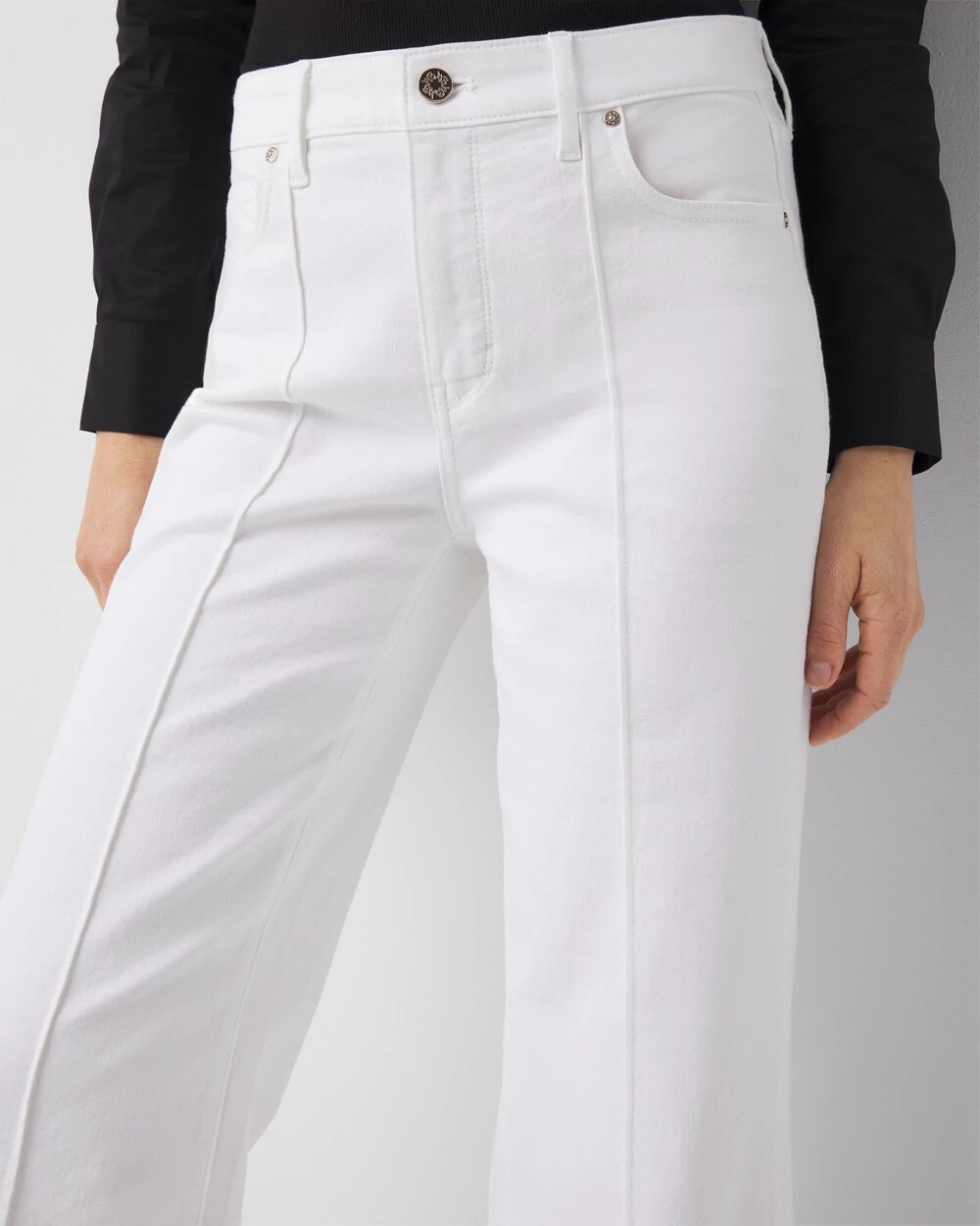 WHBM_Seamed20Wide20Leg20Crop_570380084_WHT000100_OF_ALT202-1.jpeg