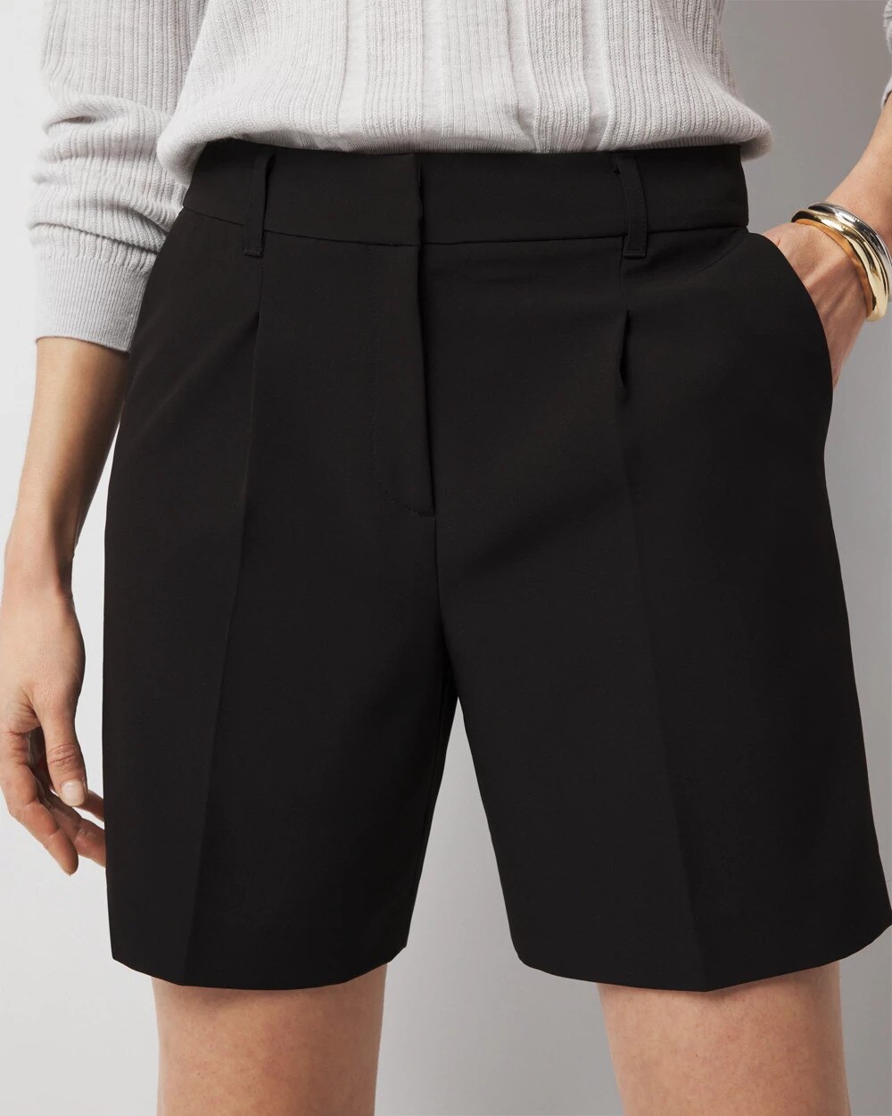 WHBM_Tailored20Short_570382141_BLK000001_OF_ALT202.jpeg
