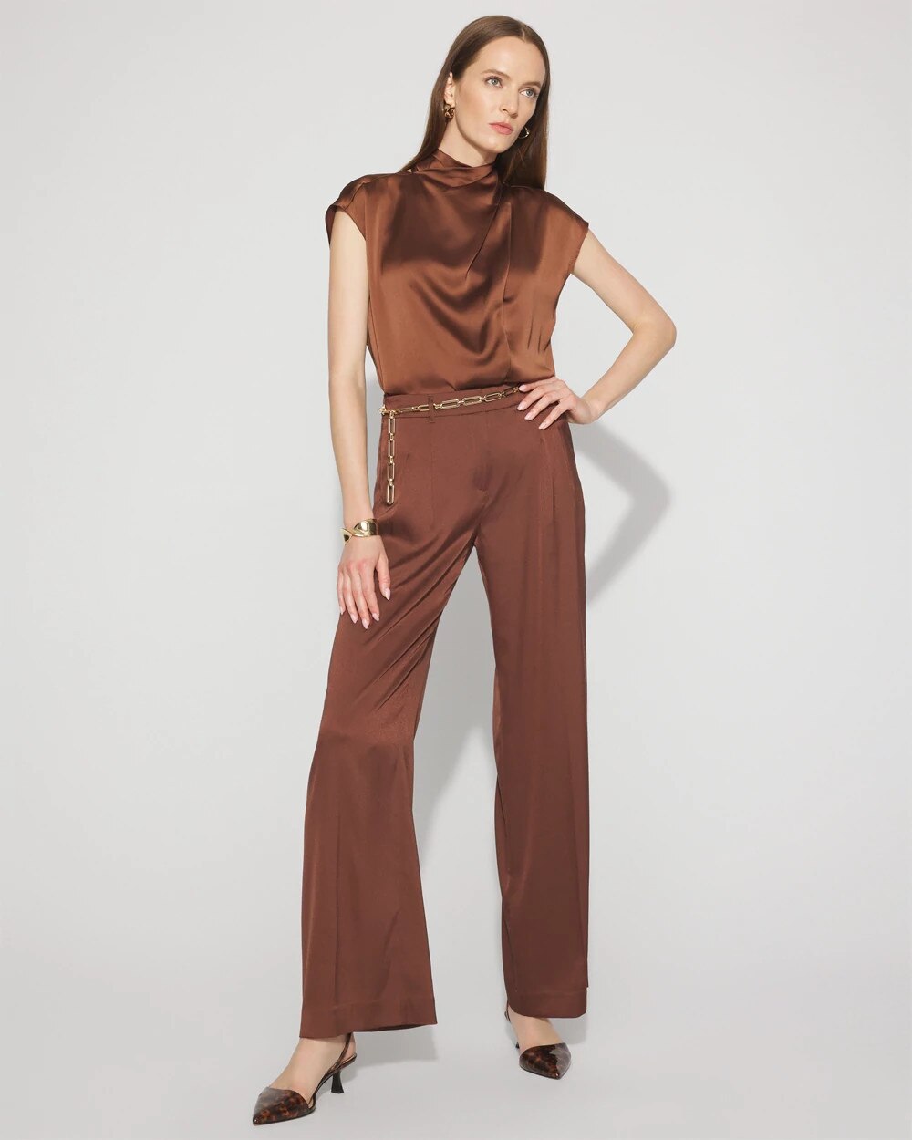 WHBM_Textured20Pleated20Wide20Leg_570394357_BRN007072_OF_MAIN-1.jpeg
