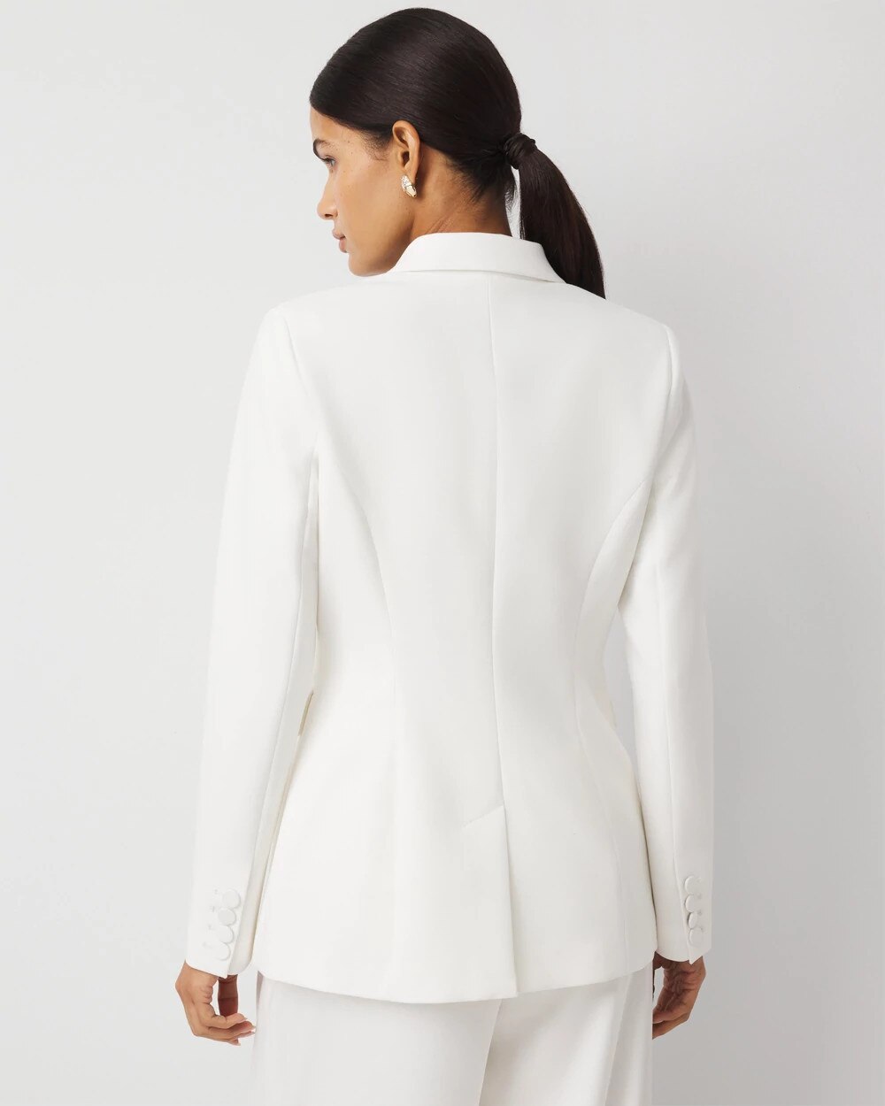 WHBM_Tuxedo20DB20Blazer_570401570_IVO000190_OF_ALT203.jpeg