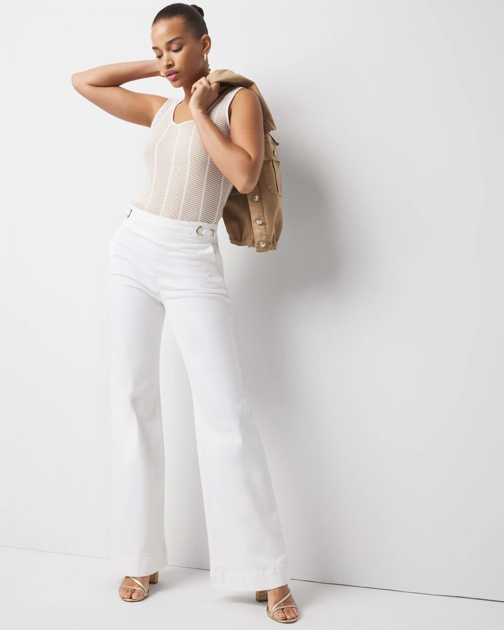 WHBM_WHBMFORME20Sq20Nk20Swtr20Tank_570392528_WHT006722_OF_ALT201.jpeg