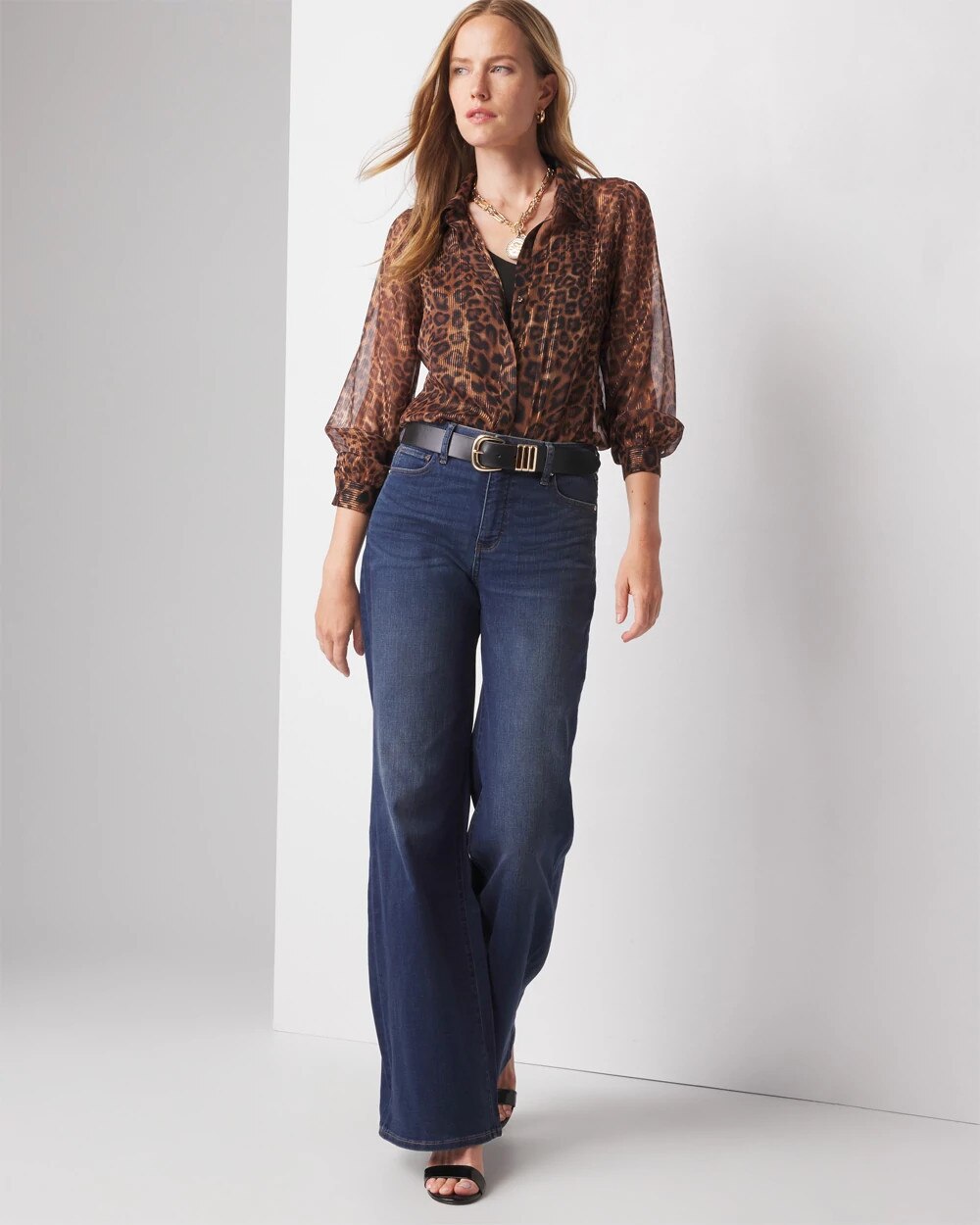 WHBM_WHBMFORME20V-Neck20Cami_570334745_BLK000001_OF_ALT201.jpeg