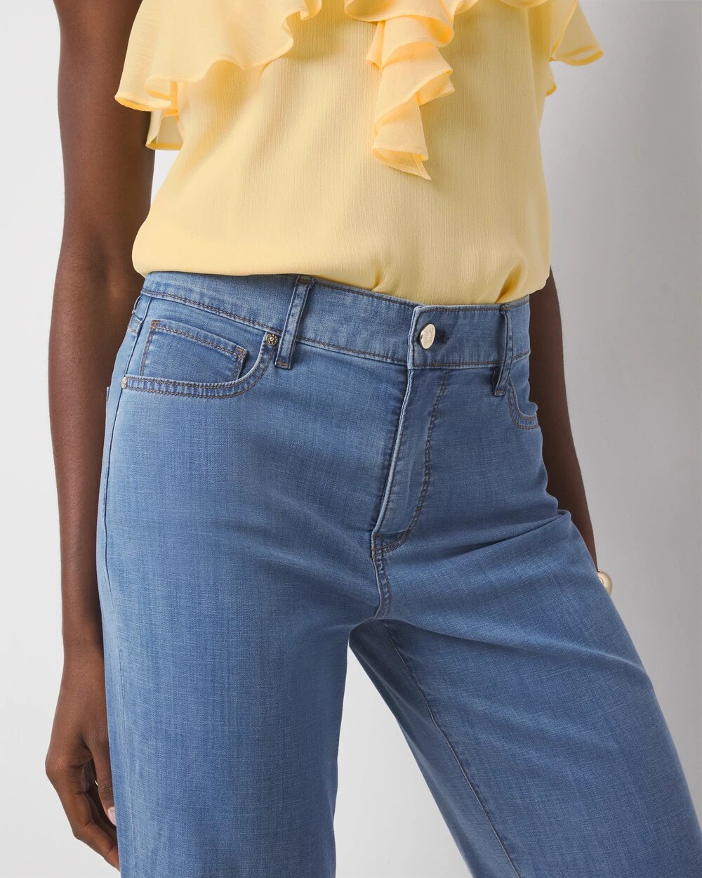 WHBM_Wide20Leg20520Pocket_570387816_BLU006742_OF_ALT202.jpeg